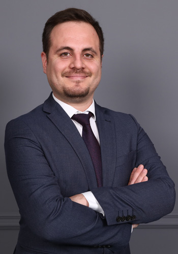 Özgür ile tanış