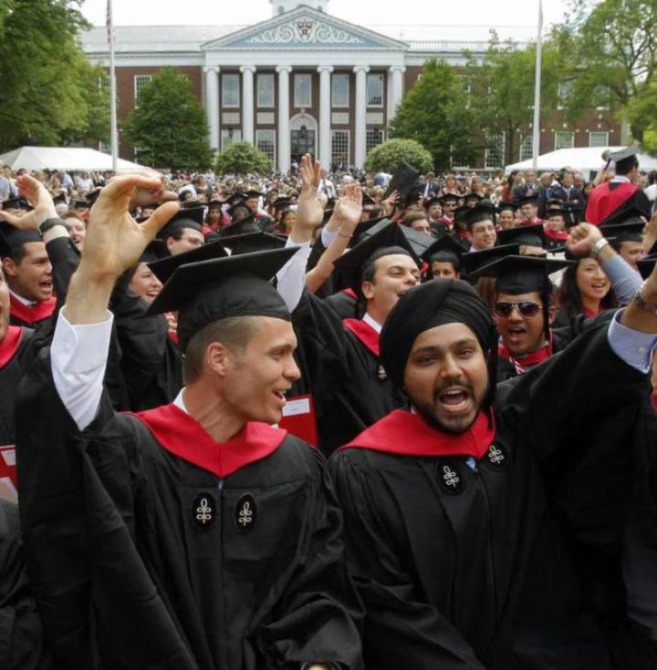 Dünyanın Milyarderler Yaratan Okulu: Harvard