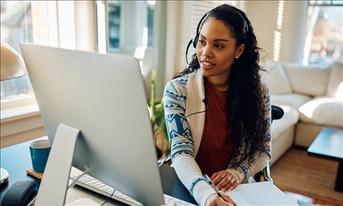 Uzaktan Dijital Pazarlama: Konumdan Bağımsız Kariyer Fırsatı Uzaktan Dijital Pazarlama: Konumdan Bağımsız Kariyer Fırsatı